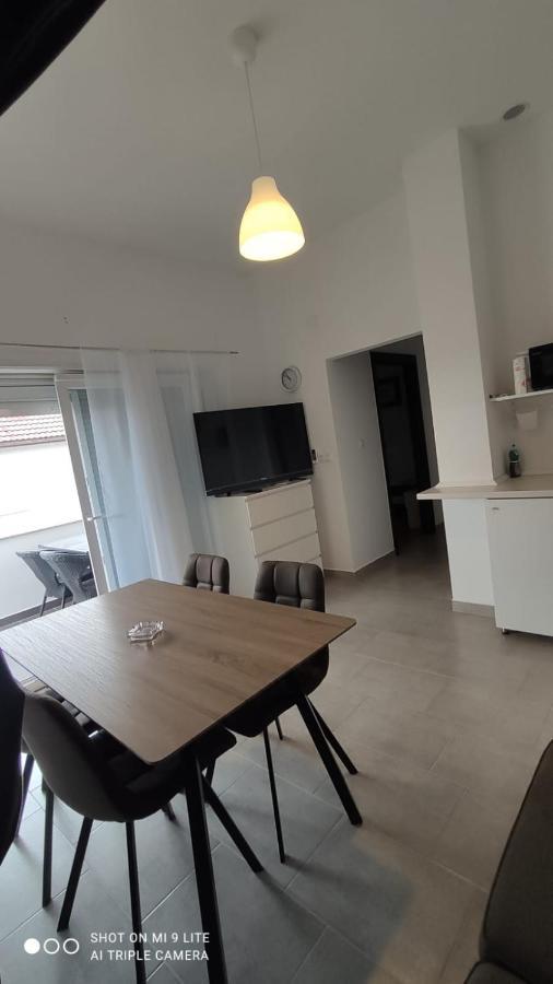 Apartmani Gavran Pirovac Exterior photo