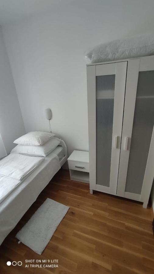 Apartmani Gavran Pirovac Exterior photo